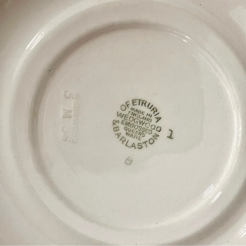 2 Set Wedgwood‎ 3D Lavender Blue Grape On Cream Queensware Soup Bowls & Saucers
